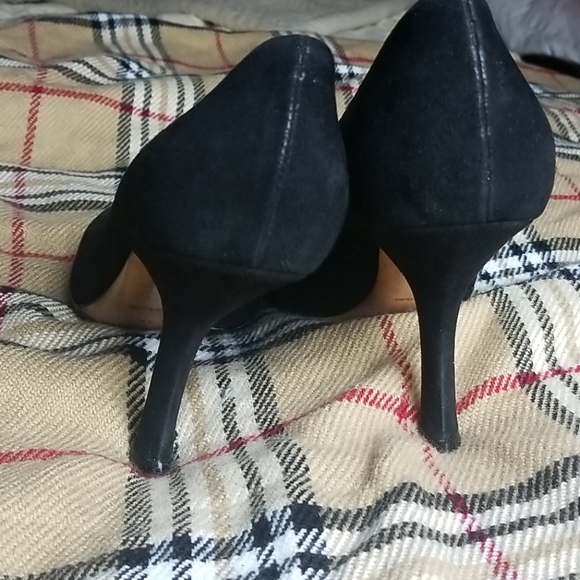 Prada Suede Black Pump - Picture 4 of 8